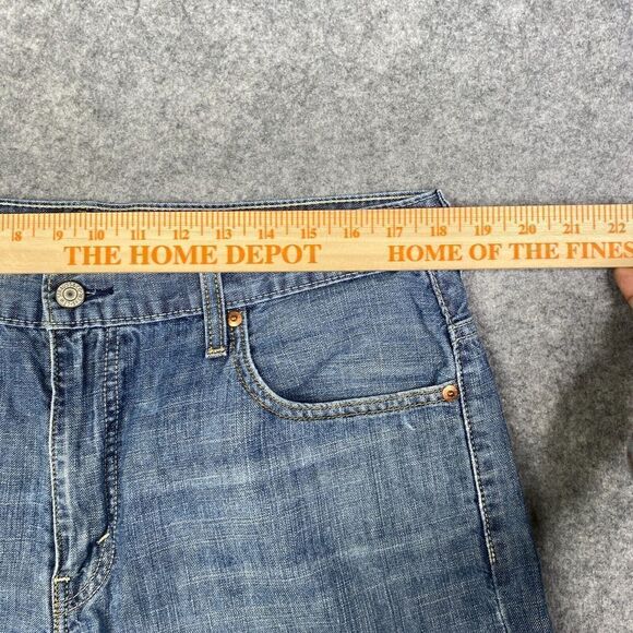 Levi 569 Jeans Men's 34x32 Blue Straight Leg Light Wash Classic Denim Baggy - Picture 6 of 10